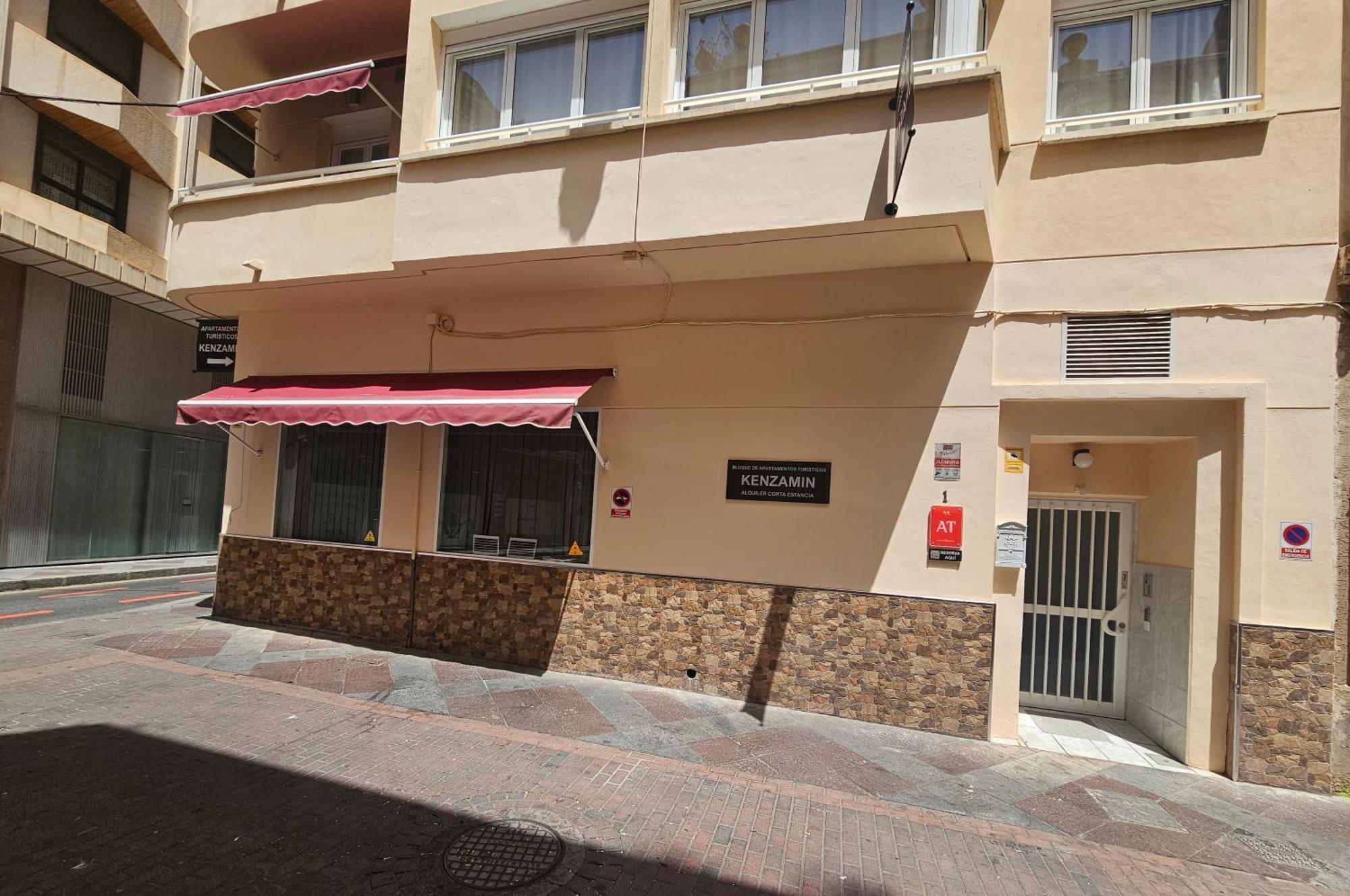 Apartamentos Turisticos Kenzamin 阿利坎特 外观 照片