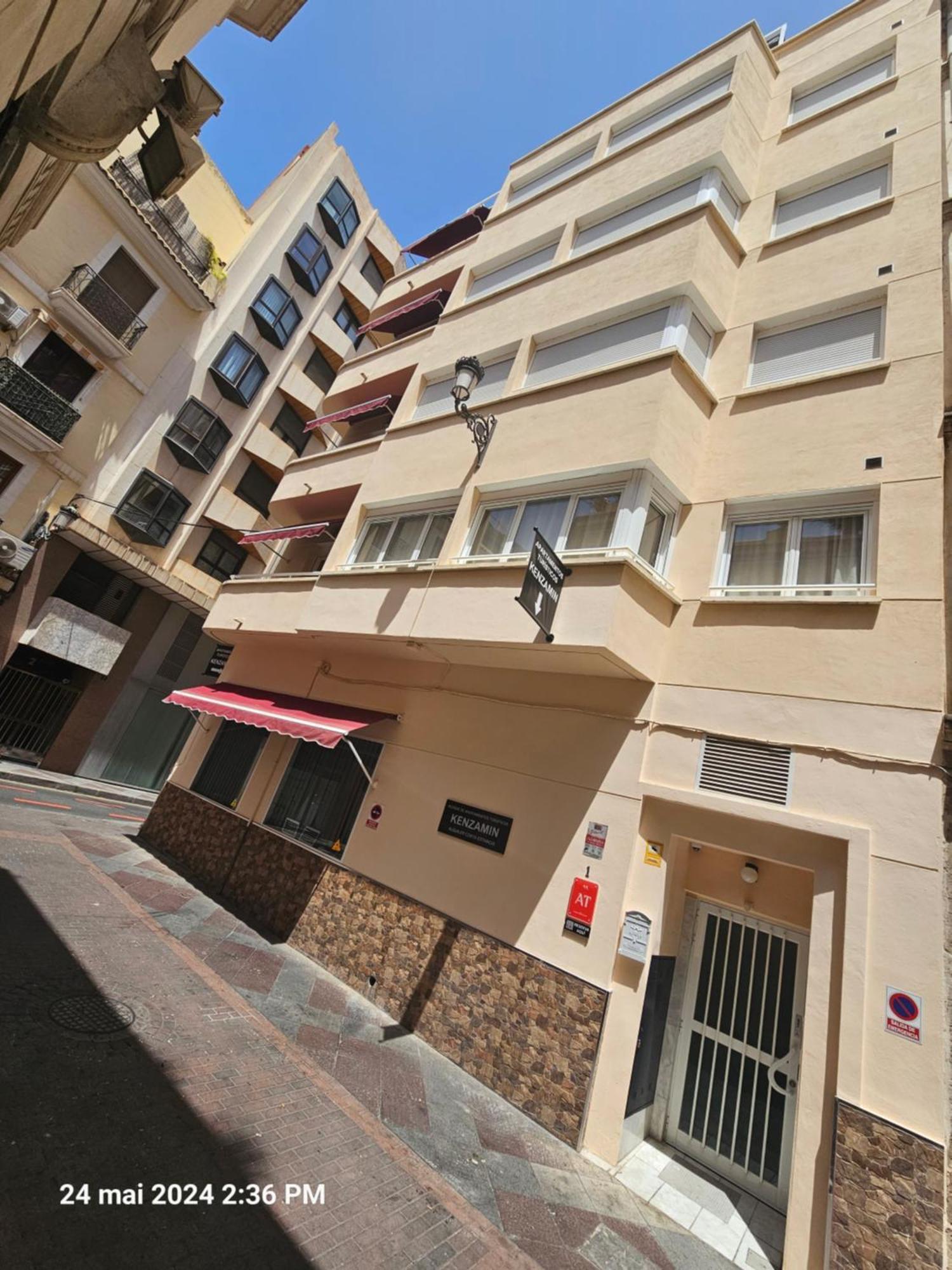 Apartamentos Turisticos Kenzamin 阿利坎特 外观 照片