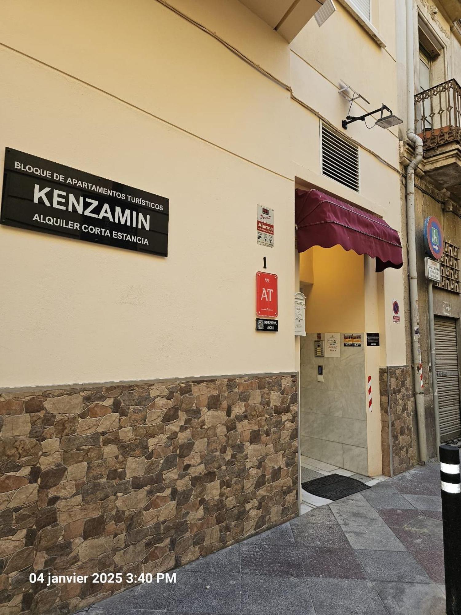 Apartamentos Turisticos Kenzamin 阿利坎特 外观 照片