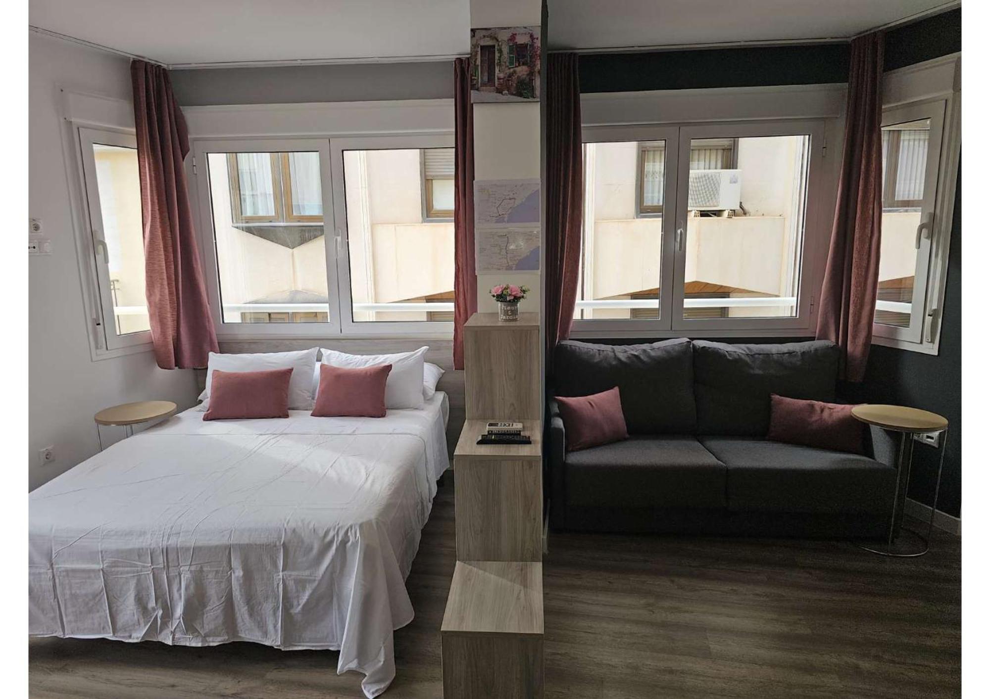Apartamentos Turisticos Kenzamin 阿利坎特 外观 照片