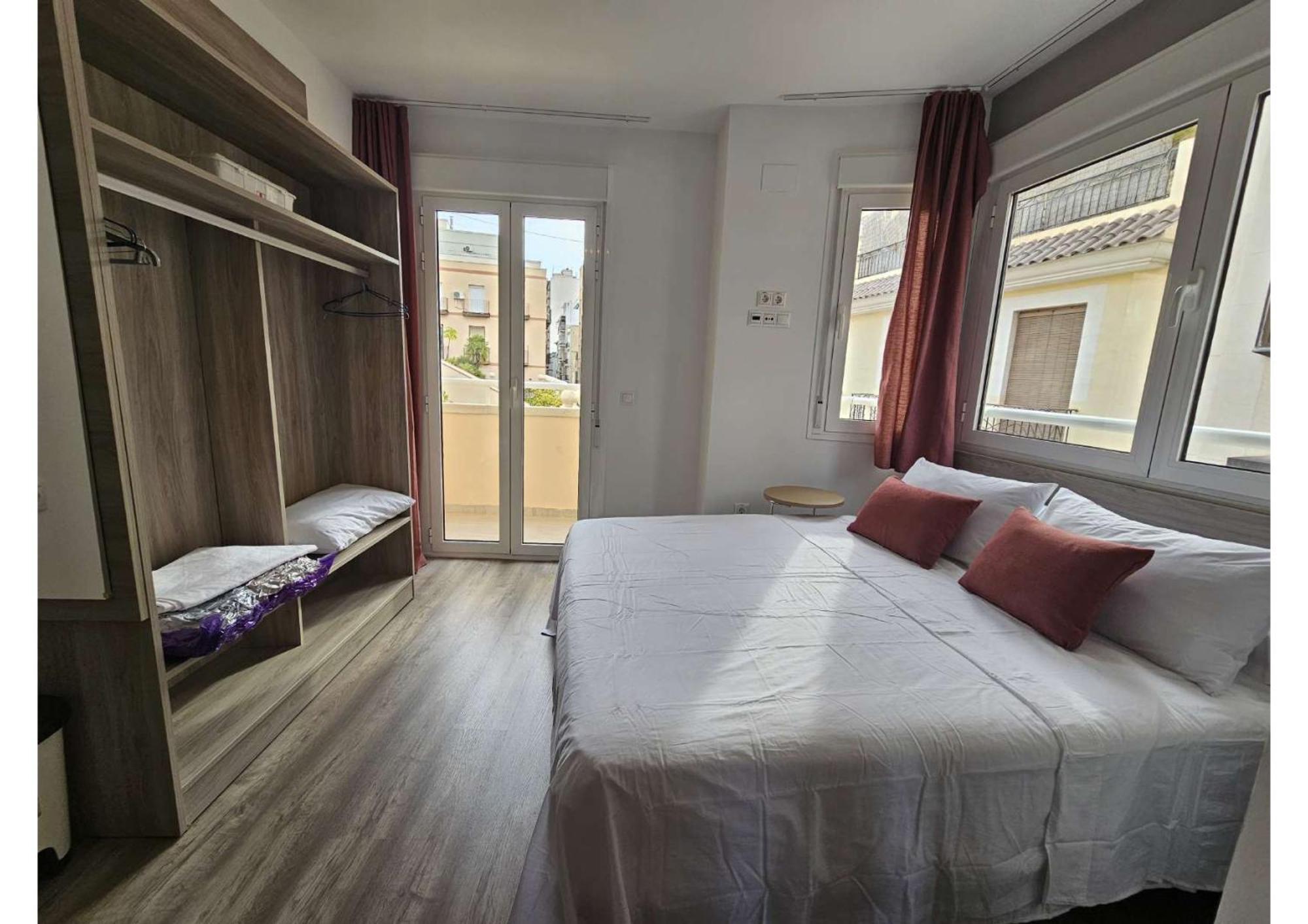 Apartamentos Turisticos Kenzamin 阿利坎特 外观 照片